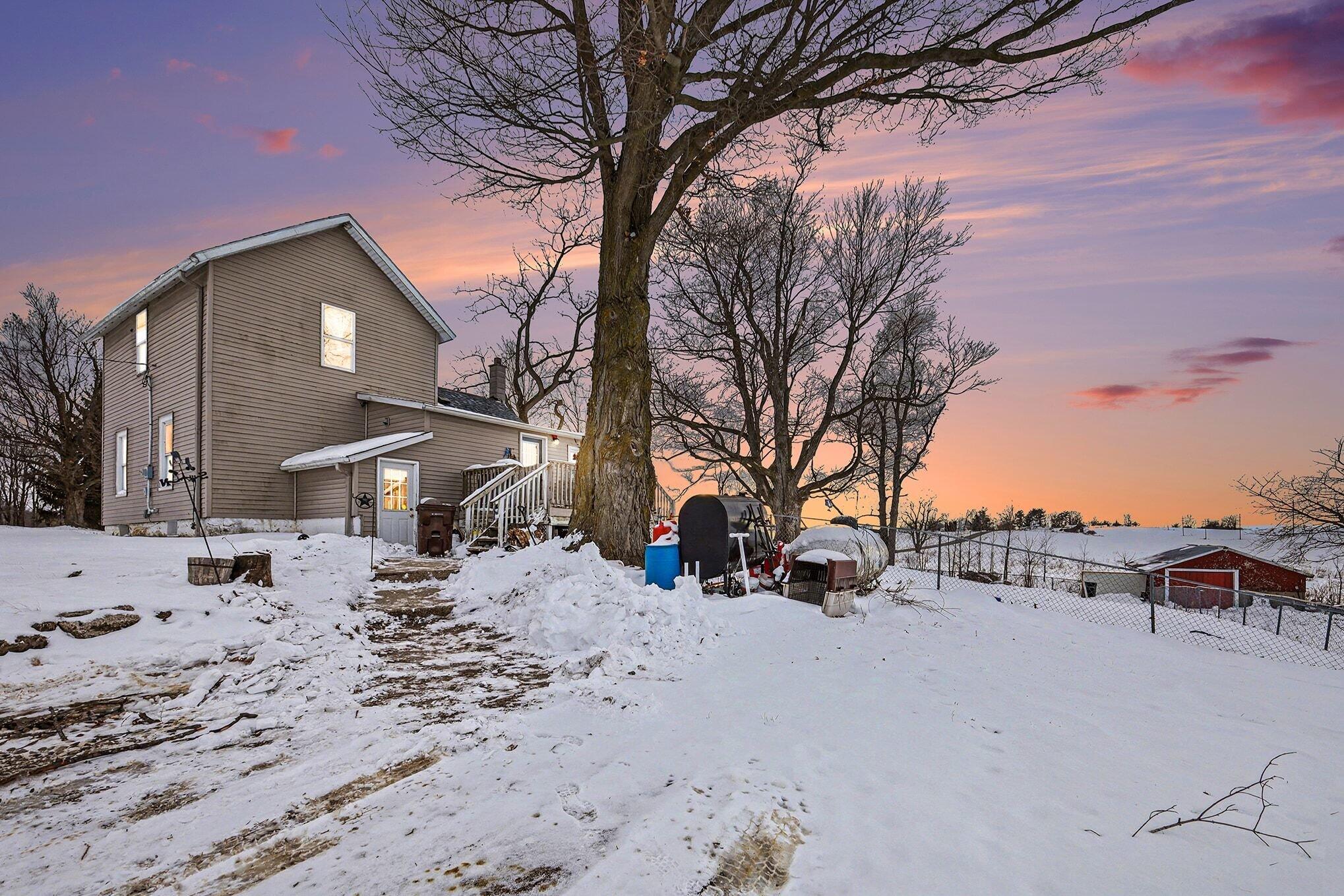 5947 East State Road Hastings, MI 49058 - Photo 2 of 26 001_file_9427