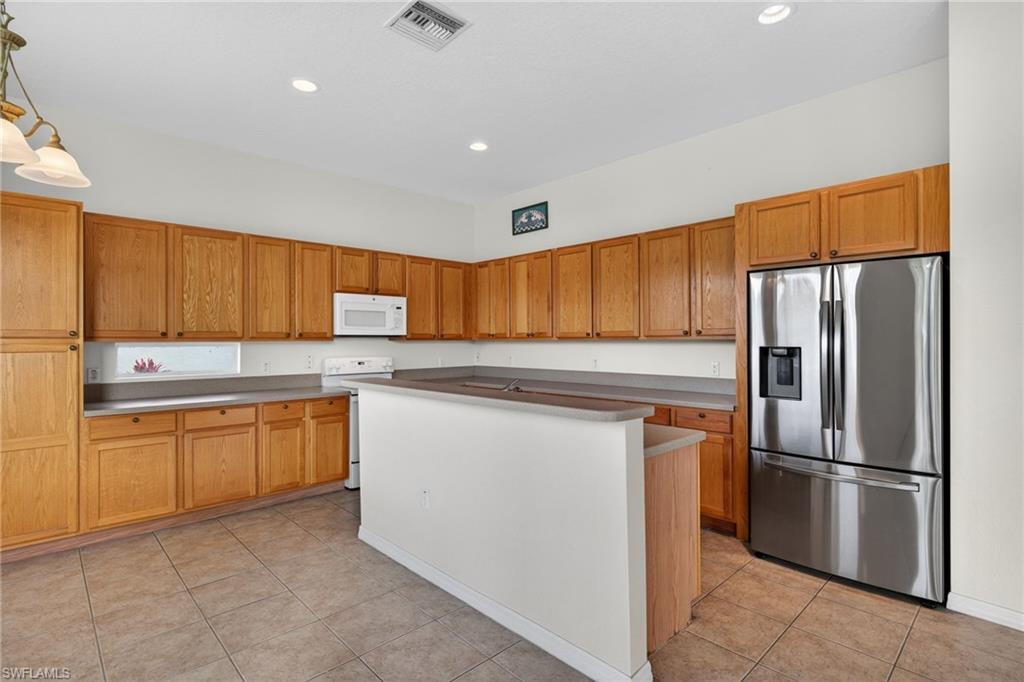 9920 Springlake Circle Estero, FL 33928 - Photo 8 of 35