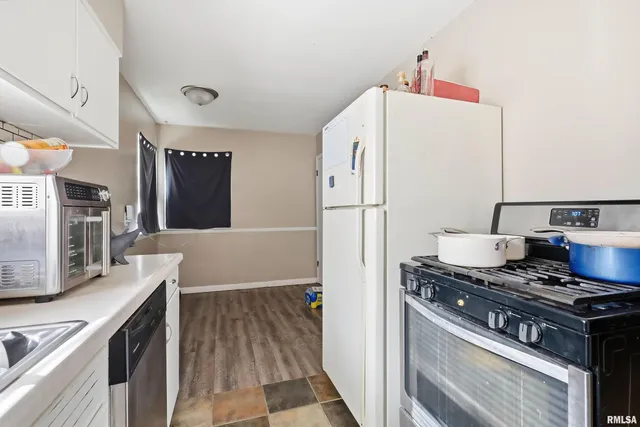 $169,900 | 1628 25th Avenue, Rock Island, IL 61201