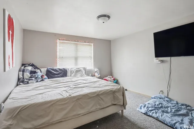 $169,900 | 1628 25th Avenue, Rock Island, IL 61201