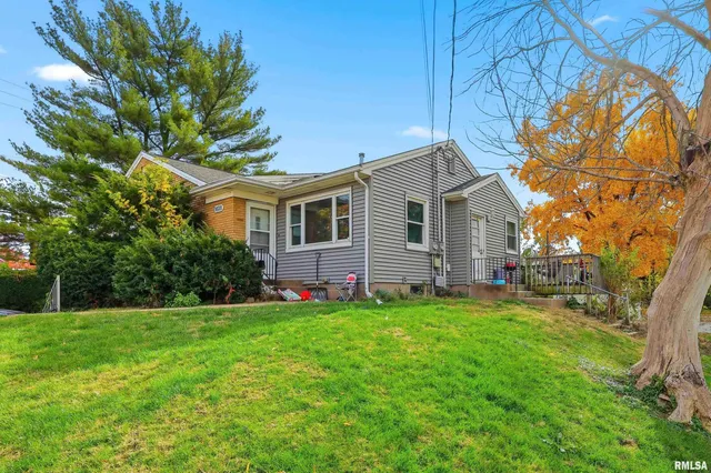 $169,900 | 1628 25th Avenue, Rock Island, IL 61201