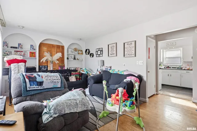 $169,900 | 1628 25th Avenue, Rock Island, IL 61201