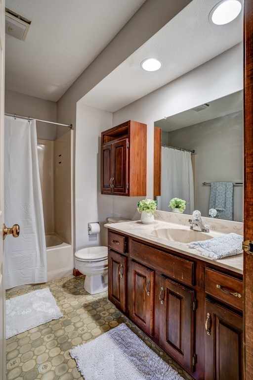 2 Castle Hills Road, Unit F Agawam, MA 01001 - Photo 20 of 30 Gallery Image 20