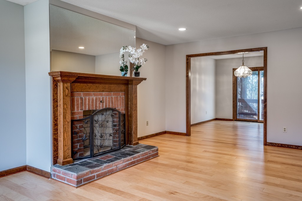 2 Castle Hills Road, Unit F Agawam, MA 01001 - Photo 6 of 30 Gallery Image 6