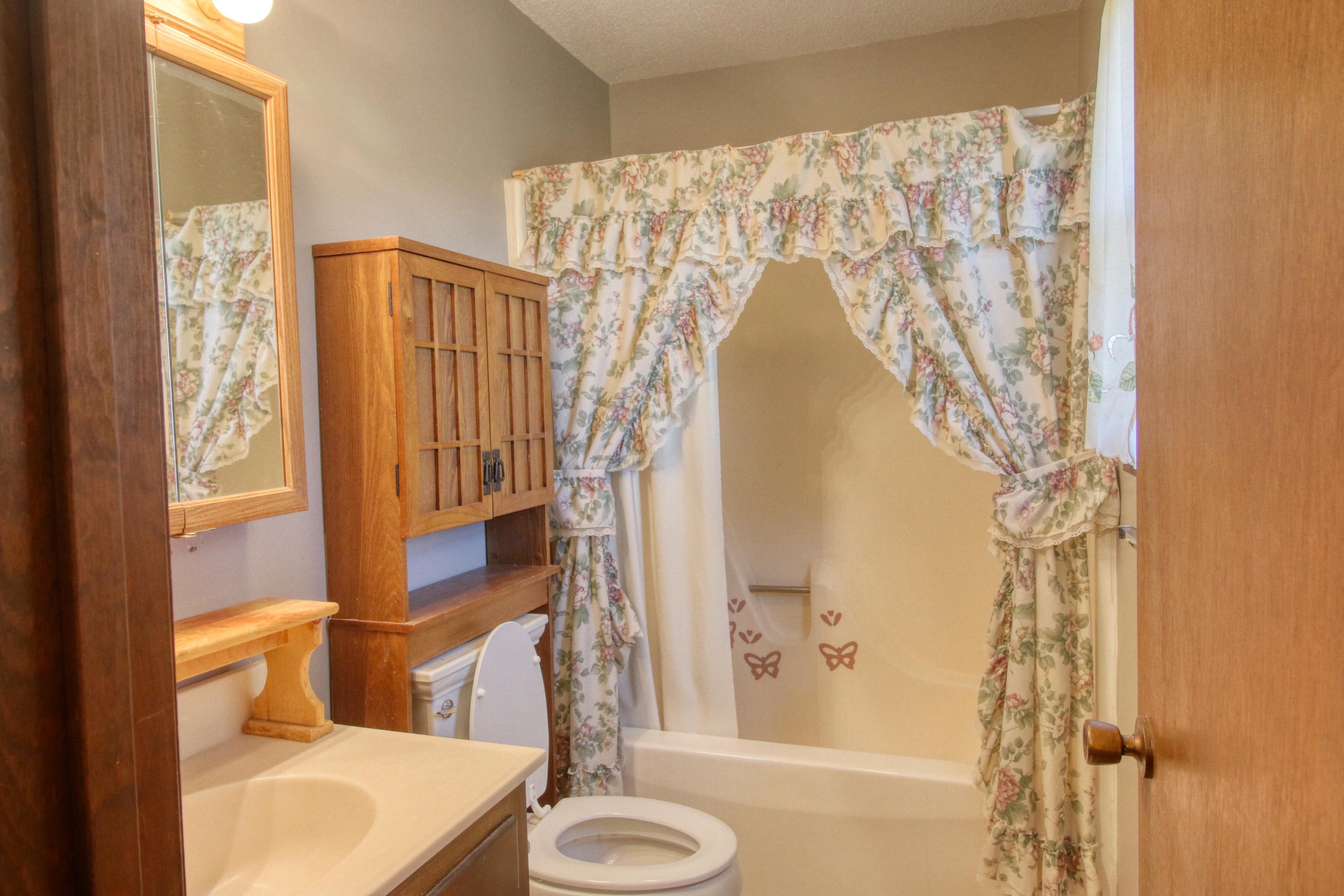 269 Potato Farm Road Crossville, TN 38571 - Photo 10 of 27 Bath 2