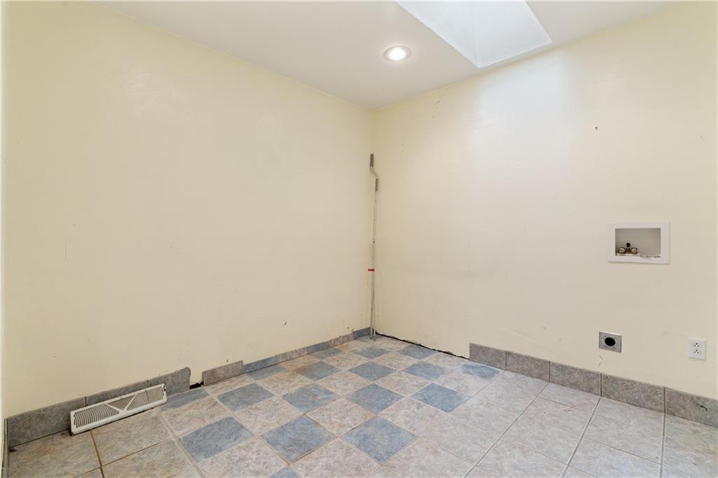 1302 Rankin Road McKeesport, PA 15131 - Photo 13 of 38 a view of a room