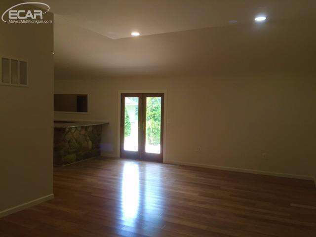 1421 East Burt Road Burt, MI 48417 - Photo 7 of 14 21187091-6.JPG