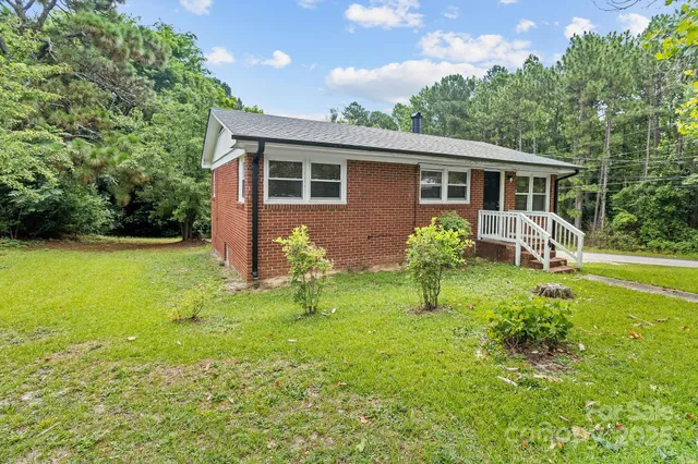 $215,000 | 310 Cedarwood Street, Spring Lake, NC 28390