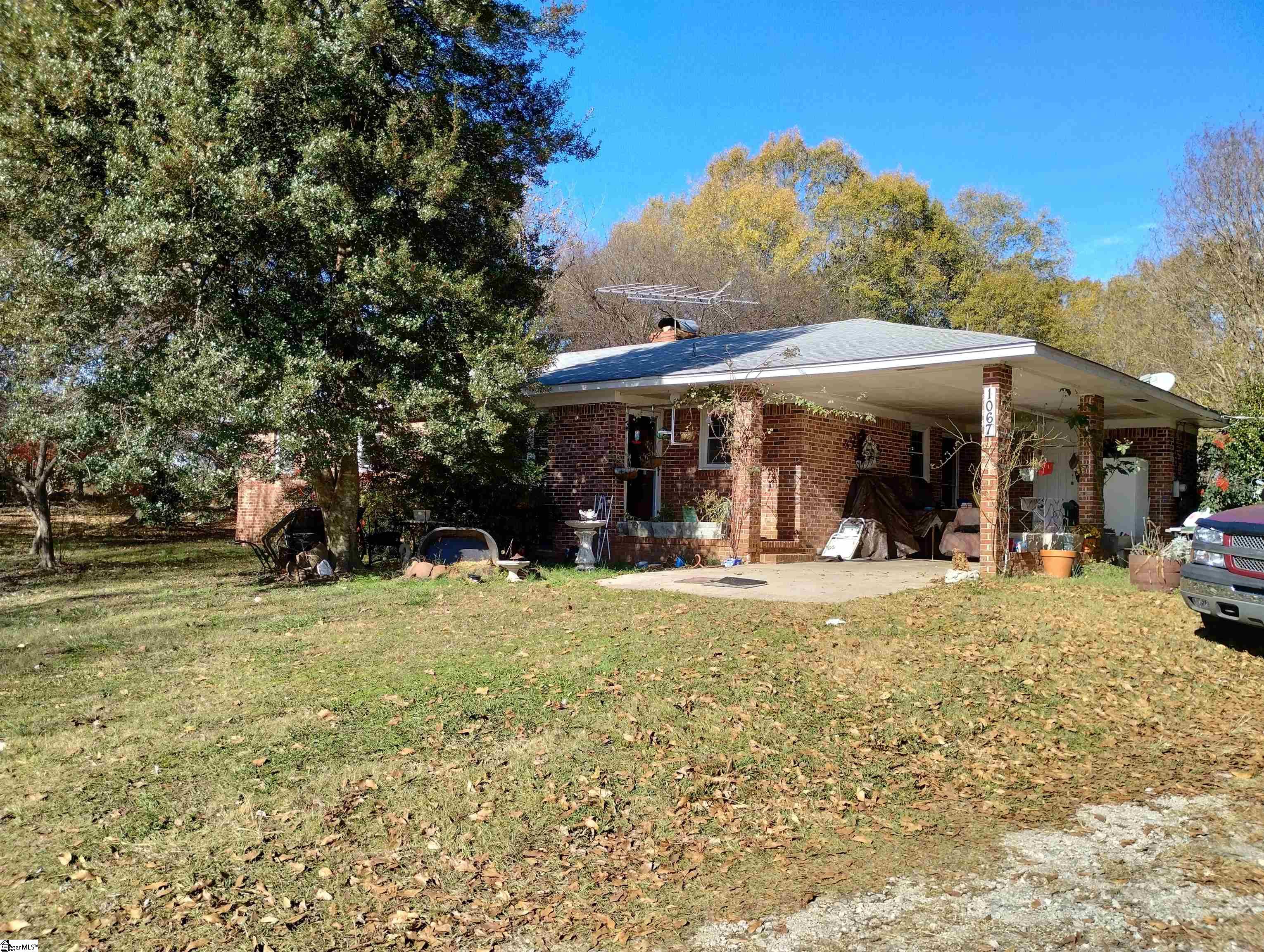 1067 Fairview Church Road Fountain Inn, SC 29644 - Photo 2 of 29