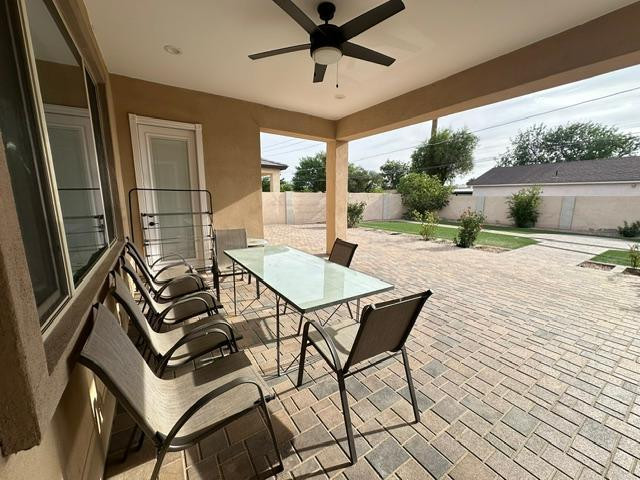 6830 North 14th Street Phoenix, AZ 85014 - Photo 8 of 28 a patio with yard table and chairs