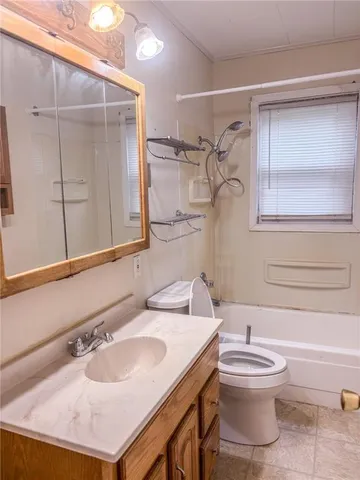 $154,900 | 7940 East 102nd Street, Kansas City, MO 64134