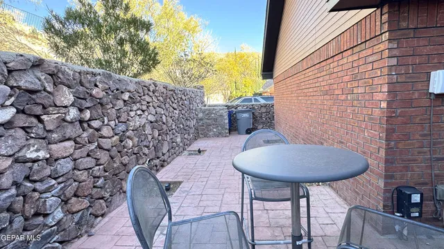 $339,500 | 31 Stratford Hall Circle, El Paso, TX 79912