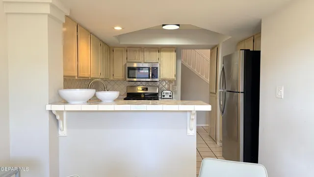 $339,500 | 31 Stratford Hall Circle, El Paso, TX 79912