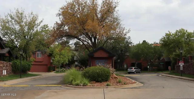 $339,500 | 31 Stratford Hall Circle, El Paso, TX 79912