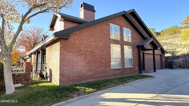 $339,500 | 31 Stratford Hall Circle, El Paso, TX 79912