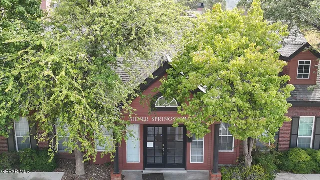 $339,500 | 31 Stratford Hall Circle, El Paso, TX 79912