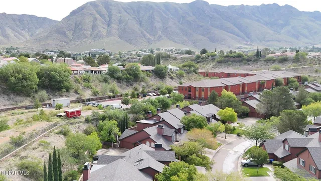 $339,500 | 31 Stratford Hall Circle, El Paso, TX 79912