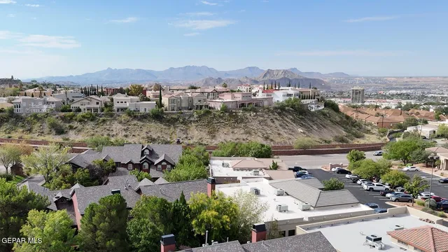 $339,500 | 31 Stratford Hall Circle, El Paso, TX 79912