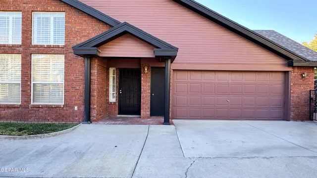 $339,500 | 31 Stratford Hall Circle, El Paso, TX 79912