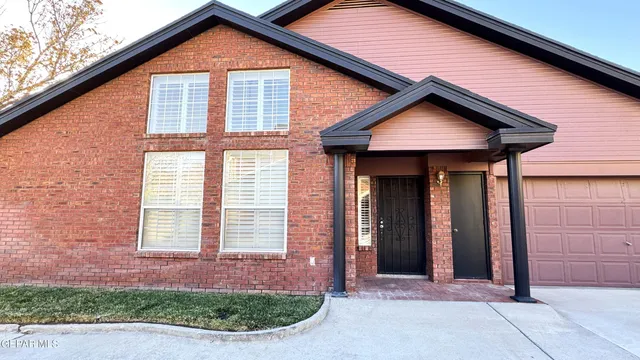 $339,500 | 31 Stratford Hall Circle, El Paso, TX 79912