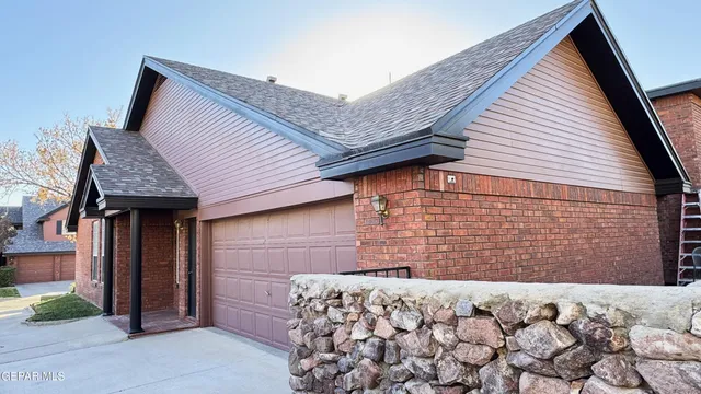 $339,500 | 31 Stratford Hall Circle, El Paso, TX 79912