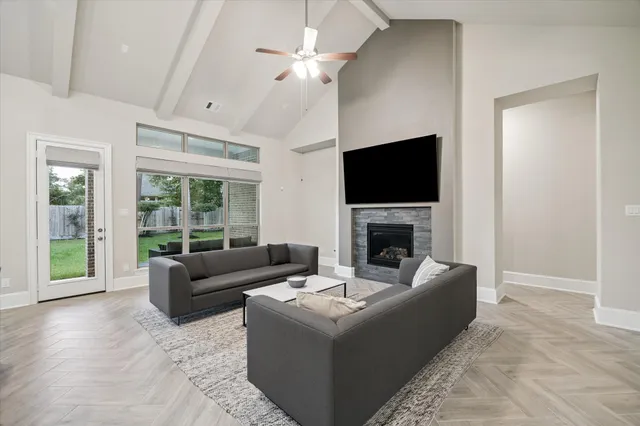 $499,000 | 323 South Cadence Hills Loop, Conroe, TX 77318