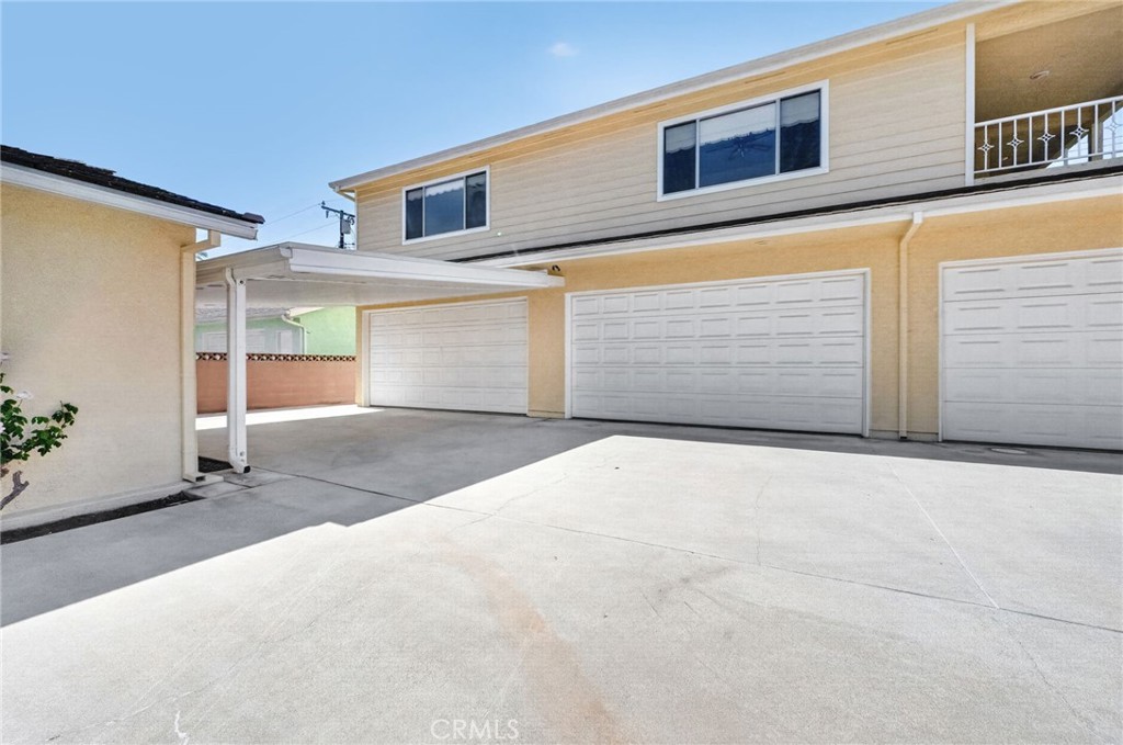 9470-9472 Foster Road Bellflower, CA 90706 - Photo 36 of 61 carport and garages for 5 cars