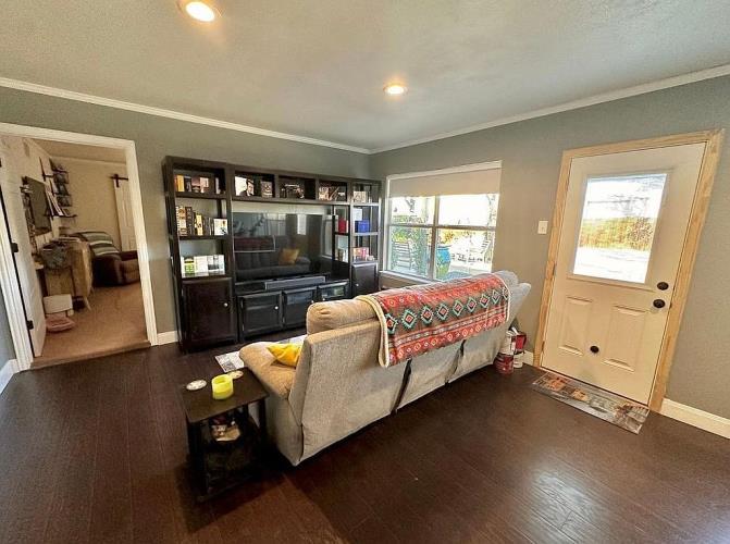 1005 8th Street Shallowater, TX 79363 - Photo 10 of 34