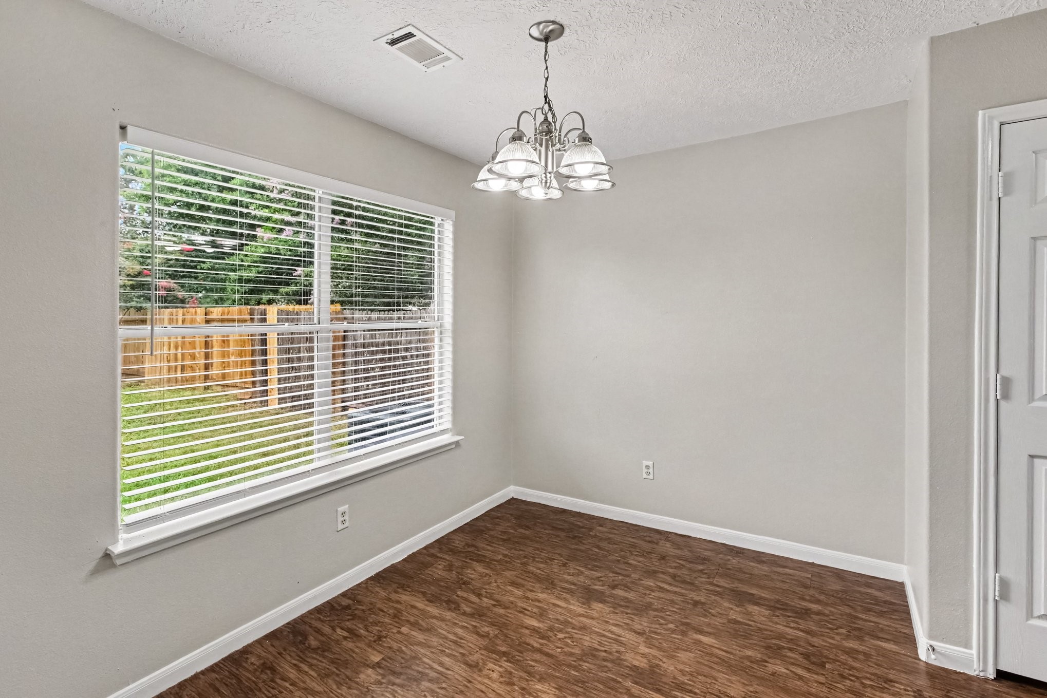 4914 Comal River Loop Spring, TX 77386 - Photo 7 of 16