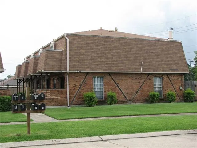 $1,075 | 3104 Phoenix Street, Unit A, Kenner, LA 70065