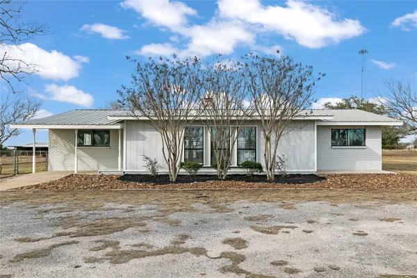 $2,300 | 2736 East State Highway 29, Burnet, TX 78611
