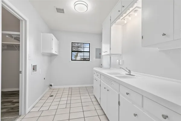 $2,300 | 2736 East State Highway 29, Burnet, TX 78611