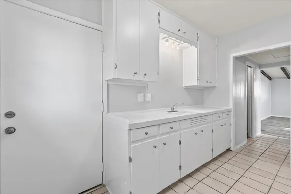 $2,300 | 2736 East State Highway 29, Burnet, TX 78611