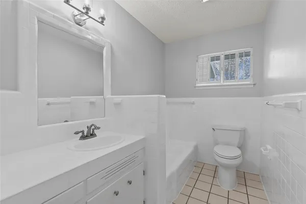 $2,300 | 2736 East State Highway 29, Burnet, TX 78611
