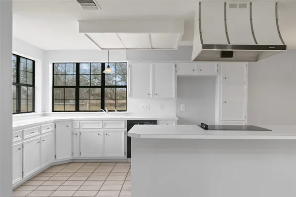 $2,300 | 2736 East State Highway 29, Burnet, TX 78611