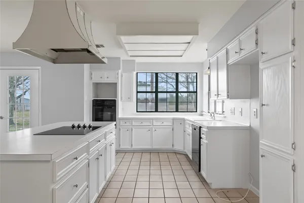 $2,300 | 2736 East State Highway 29, Burnet, TX 78611