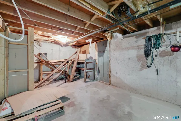 $299,000 | 1091 Flanders Road, Coventry, CT 06238