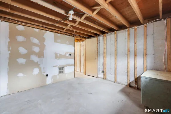 $299,000 | 1091 Flanders Road, Coventry, CT 06238