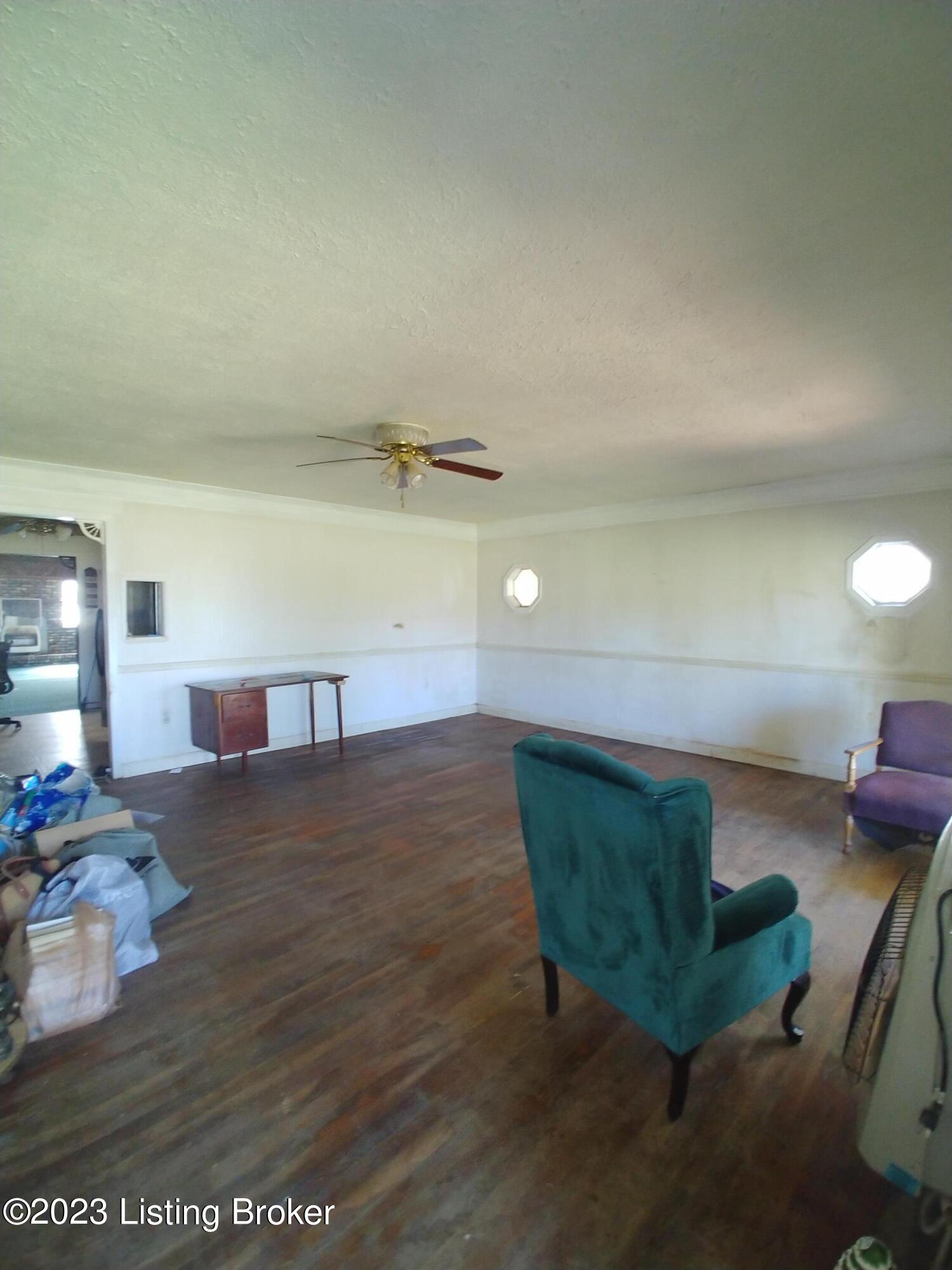 2925 Zoneton Road Shepherdsville, KY 40165 - Photo 14 of 17 20231003_122123