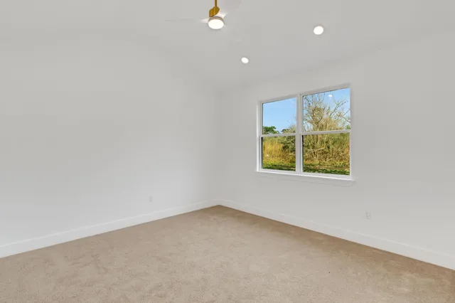 $259,900 | 330 South Pine Harbour Drive, Coldspring, TX 77331