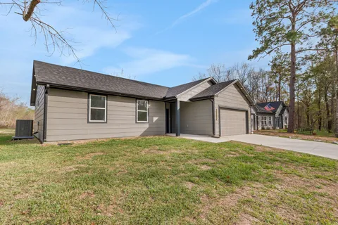 $259,900 | 330 South Pine Harbour Drive, Coldspring, TX 77331