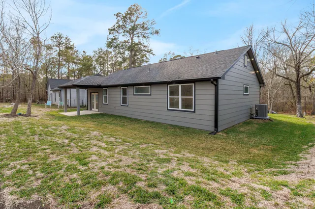 $259,900 | 330 South Pine Harbour Drive, Coldspring, TX 77331