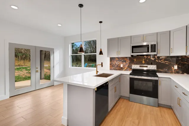 $259,900 | 330 South Pine Harbour Drive, Coldspring, TX 77331