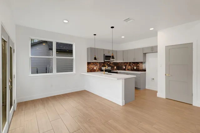 $259,900 | 330 South Pine Harbour Drive, Coldspring, TX 77331