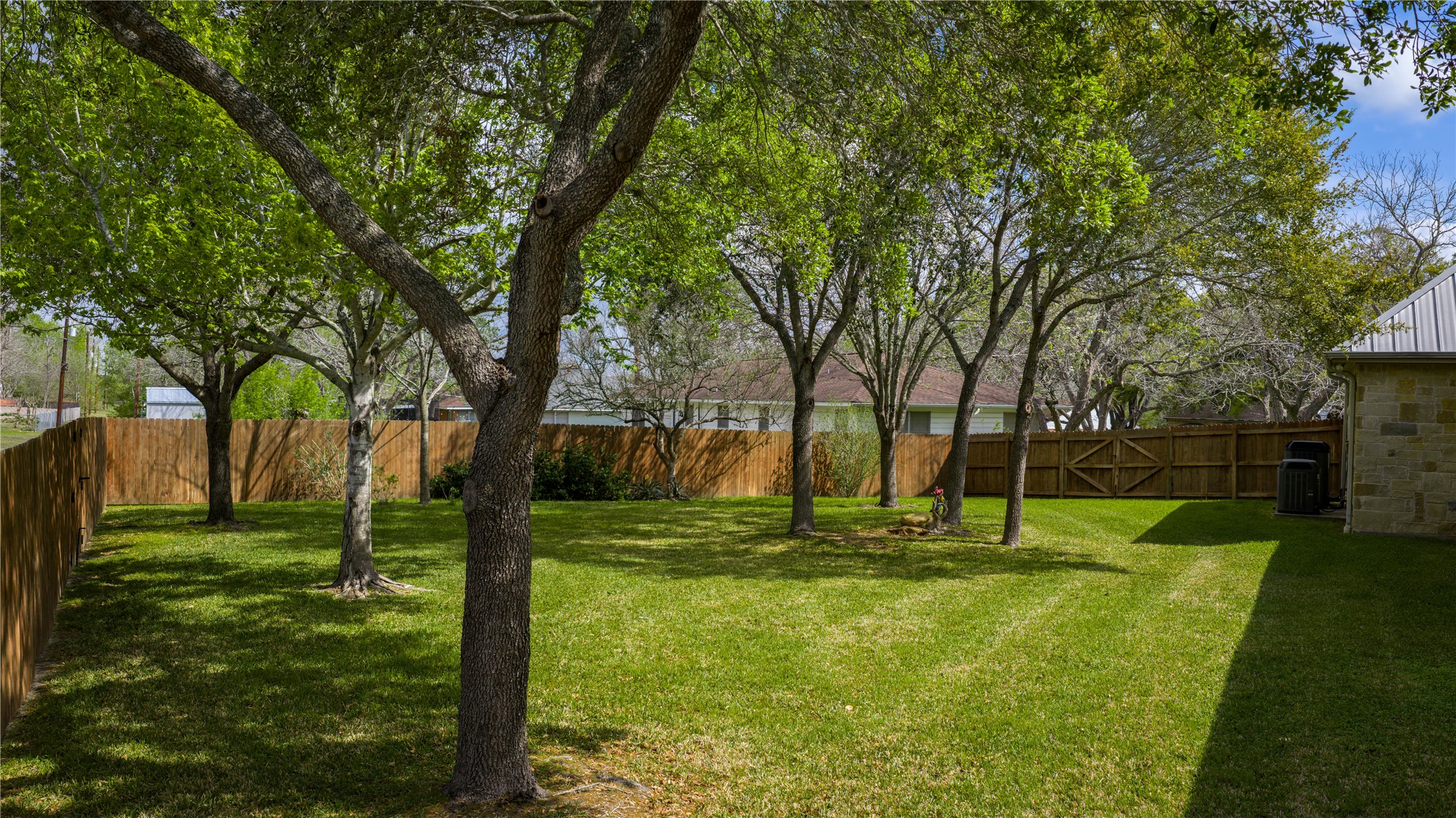 202 West North Street Weimar, TX 78962 - Photo 26 of 31