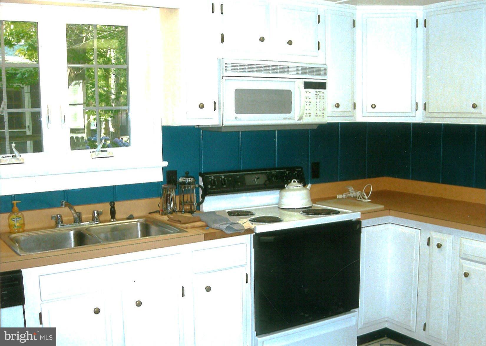 18151 River Road Tall Timbers, MD 20690 - Photo 5 of 26 Kitchen