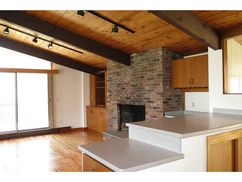 50 Sakonnet Point Road Little Compton, RI 02837 - Photo 8 of 25 Den/Family/Great Room.