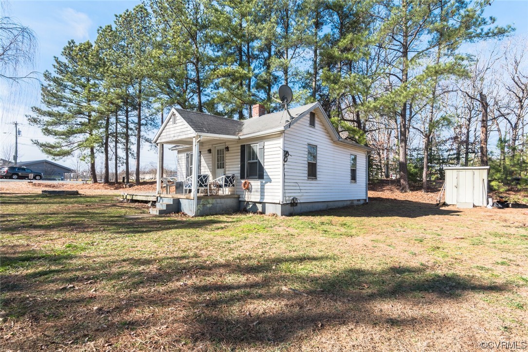 20 Old Enon Road Fredericksburg, VA 22406 - Photo 2 of 23 a view of a yard with a house in the background