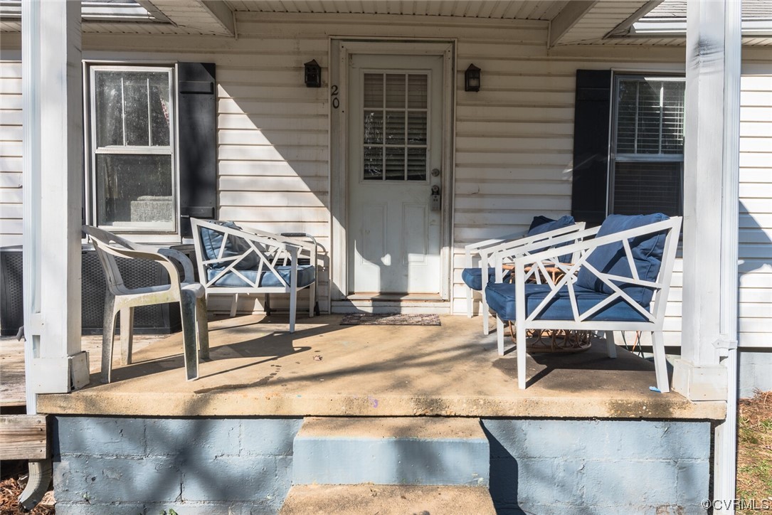 20 Old Enon Road Fredericksburg, VA 22406 - Photo 5 of 23 a view of a patio with table and chairs
