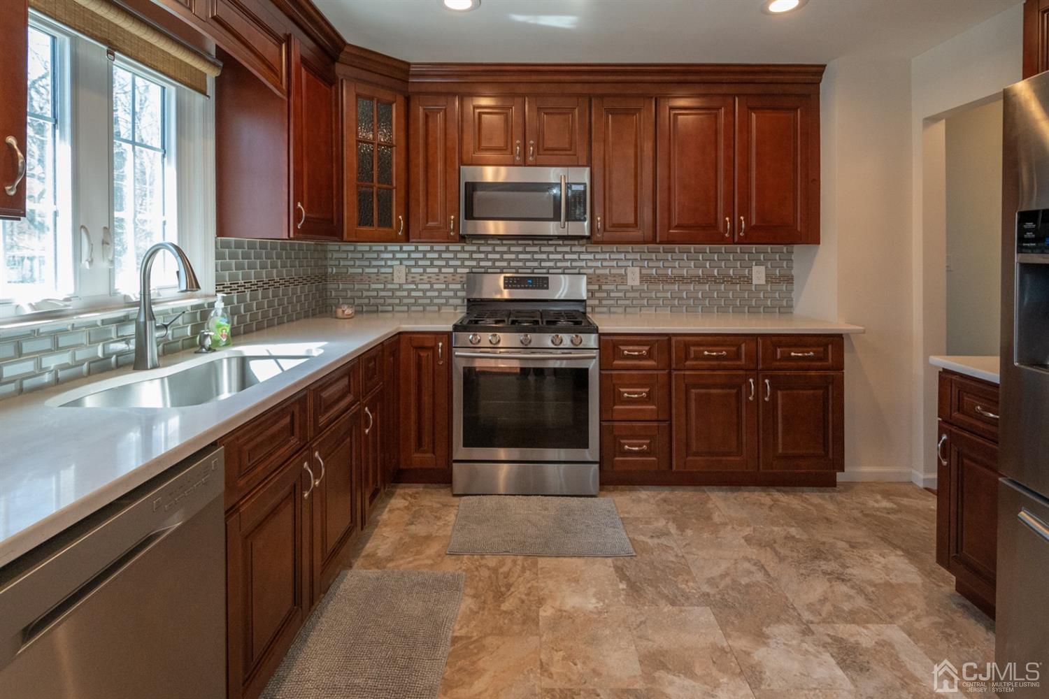 263 Conen Street Edison, NJ 08820 - Photo 8 of 23 Gallery Image 8